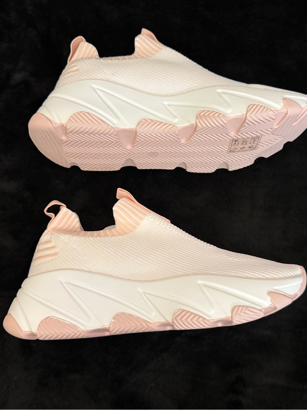 Call It Spring  brand new White & Blush Slip-On Knit Sneakers